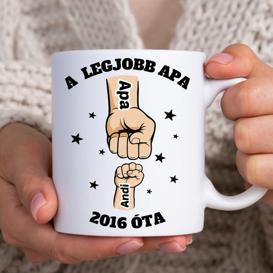 Egyedi ökölpacsi bögre Apukáknak saját nevekkel